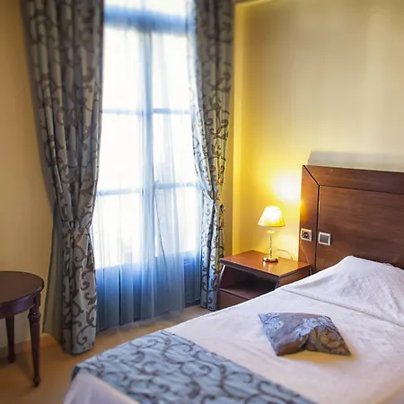 Dias Hotel 4*