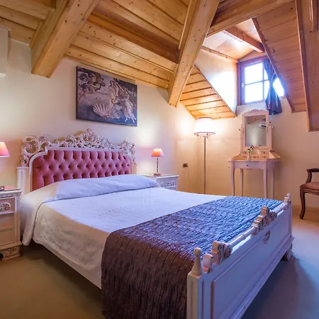 Dias فندق نافبليو