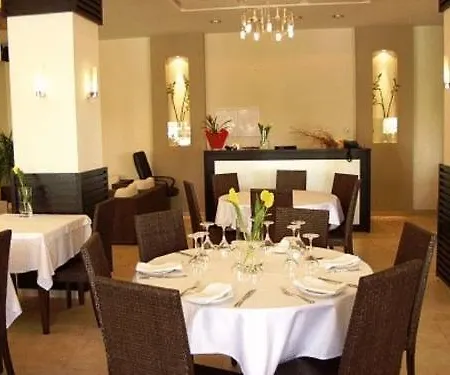 Hotel Dias 4*