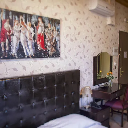 Hotel Dias 4*