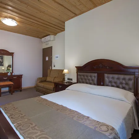 Dias Hotel 4*