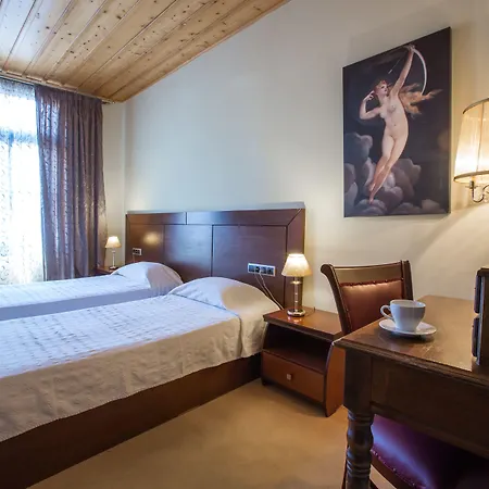 Hotel Dias 4*