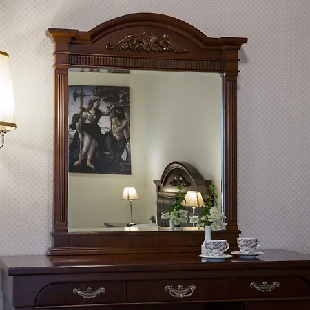 Dias Hotel 4*